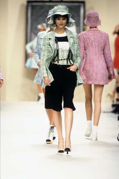 Look 13